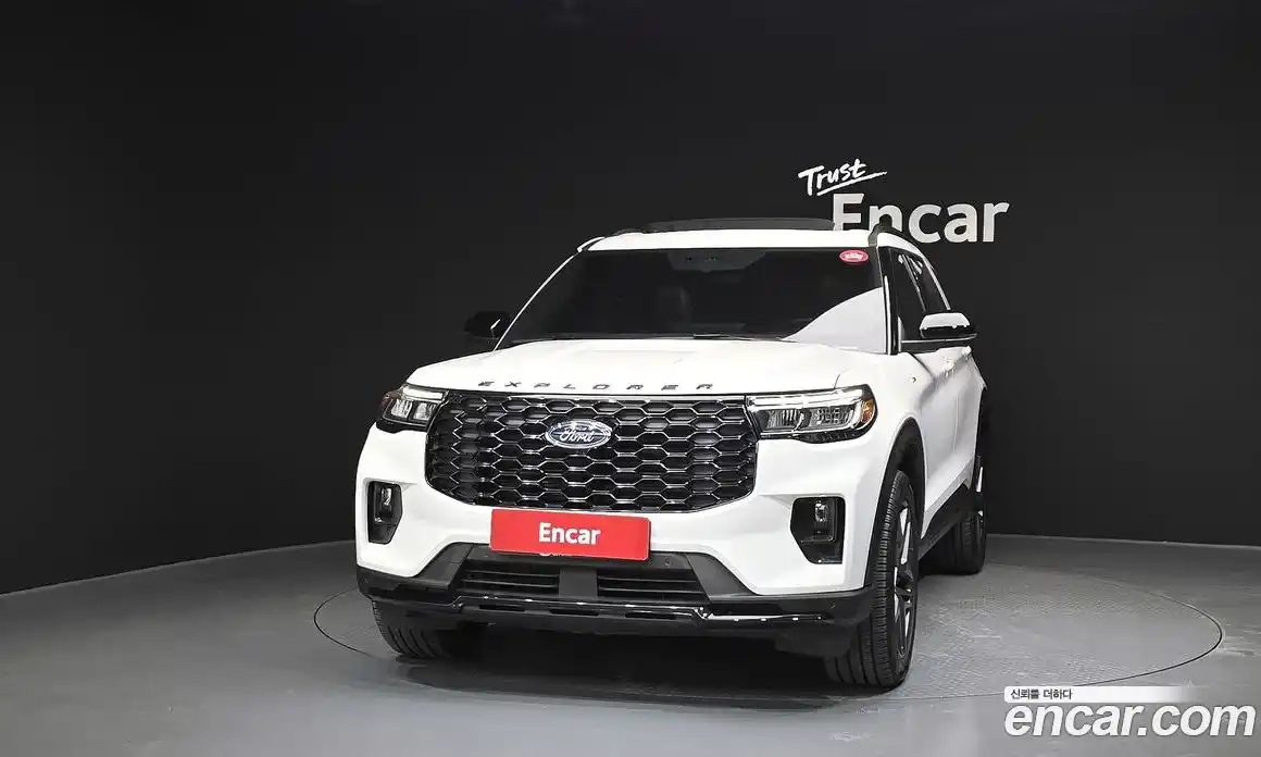 Ford Explorer 2025 2.3 Автомат в Москве № 233059, фото 3