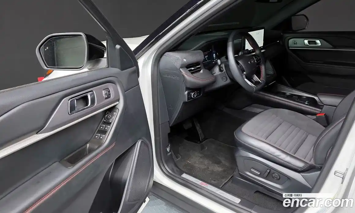 Ford Explorer 2025 2.3 Автомат в Москве № 233059, фото 10