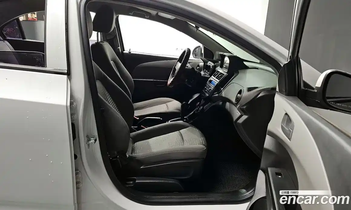 Chevrolet Aveo 2016 1.4 Автомат в Москве № 24643, фото 9