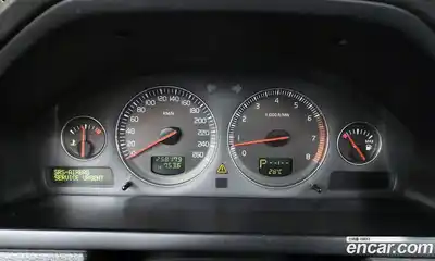 Volvo XC90 2004 2.5 Автомат в Москве № 251259, миниатюра 4