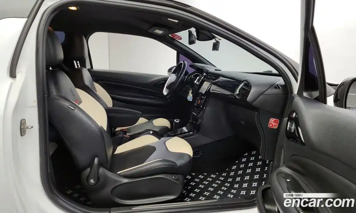 Citroen DS3 2015 1.6 Автомат в Москве № 256800, фото 12