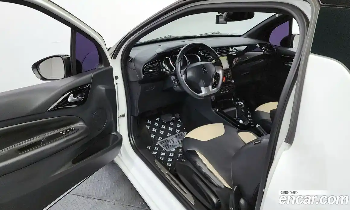 Citroen DS3 2015 1.6 Автомат в Москве № 256800, фото 10