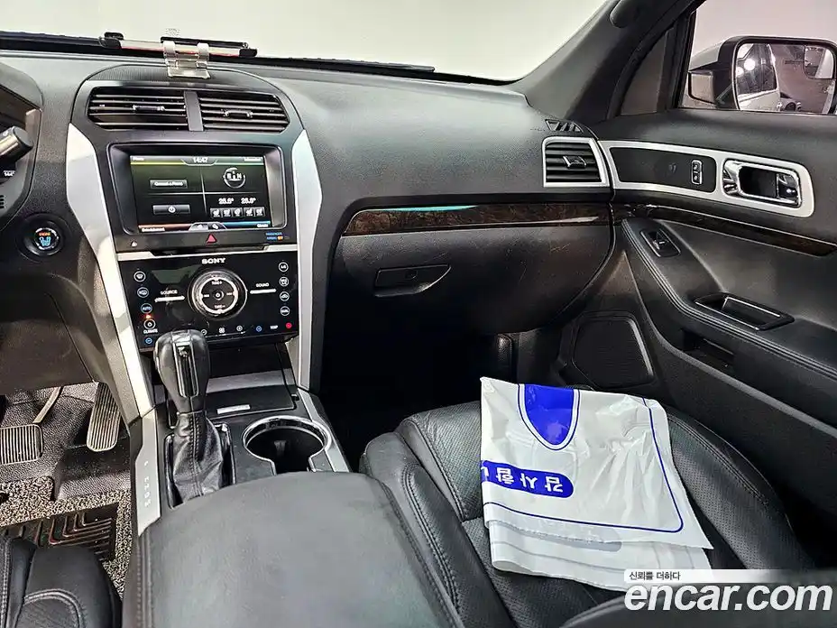 Ford Explorer 2015 3.5 Автомат в Москве № 257693, фото 13