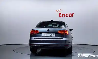 Volkswagen Jetta, 2015