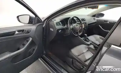 Volkswagen Jetta 2015 2.0 Автомат в Москве № 272733, миниатюра 6