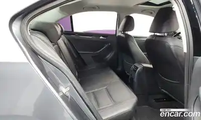 Volkswagen Jetta 2015 2.0 Автомат в Москве № 272733, миниатюра 9