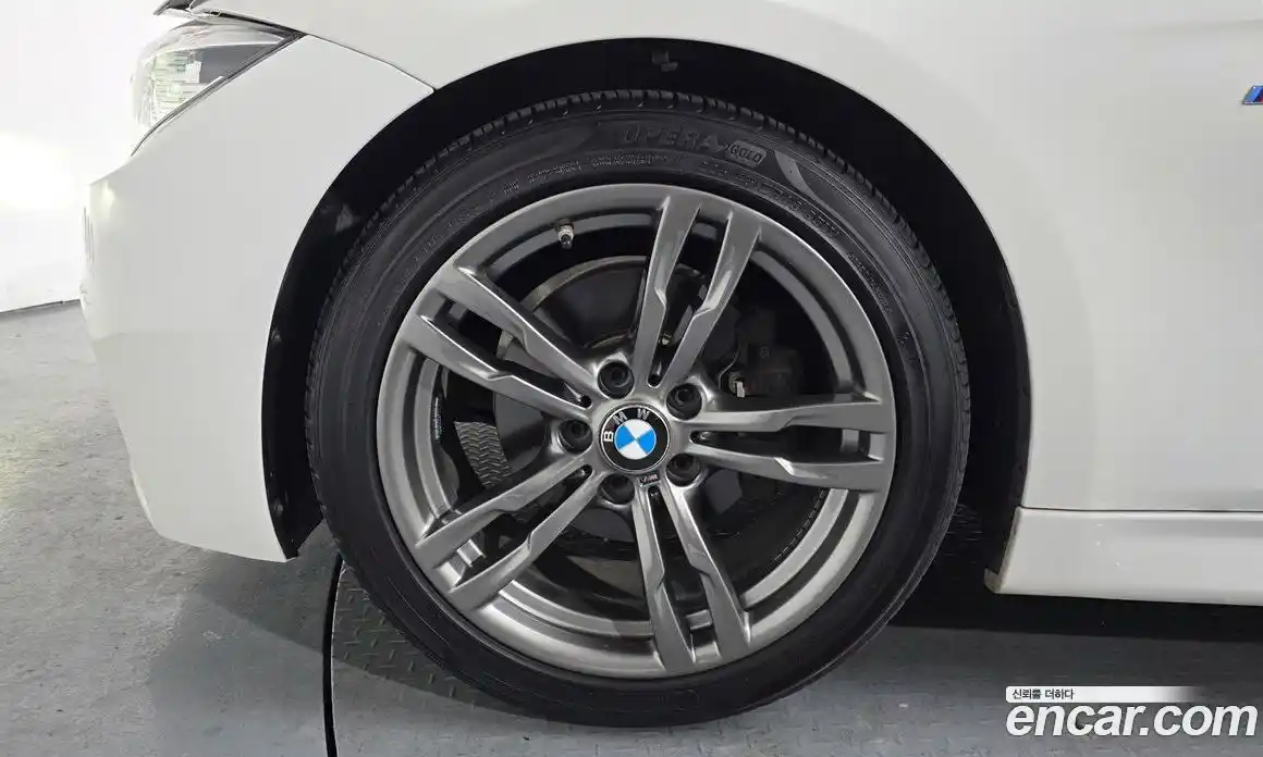 BMW 3-Series 2018 2.0 Автомат в Москве № 303462, фото 19