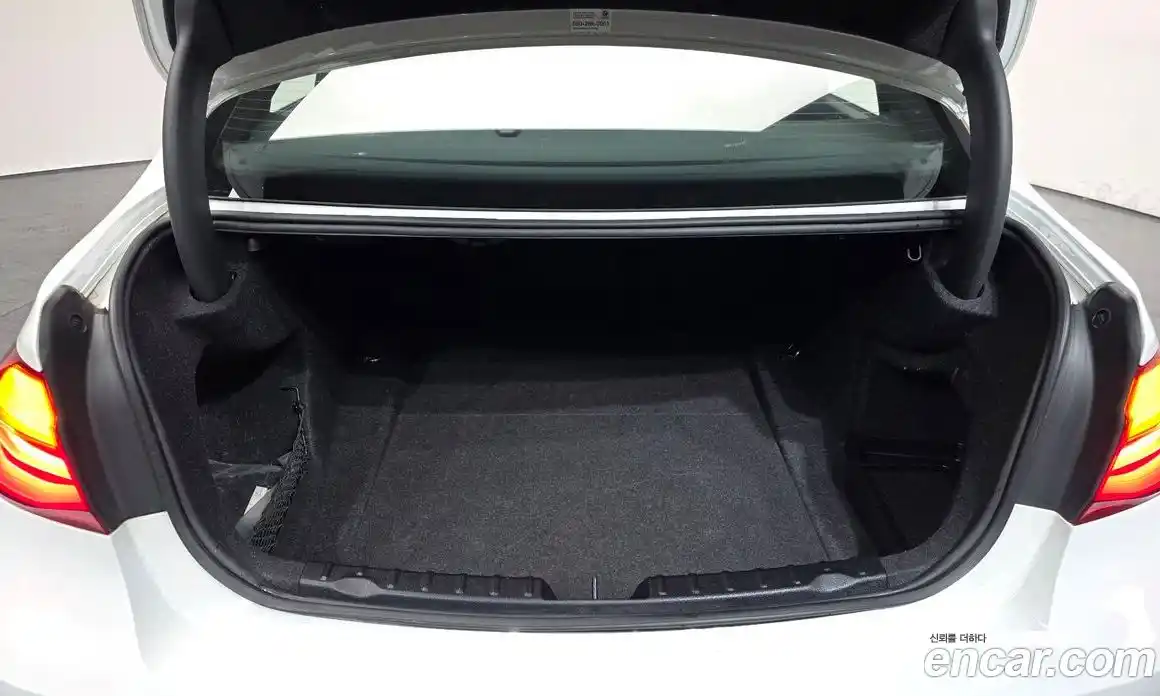 BMW 3-Series 2018 2.0 Автомат в Москве № 303462, фото 20