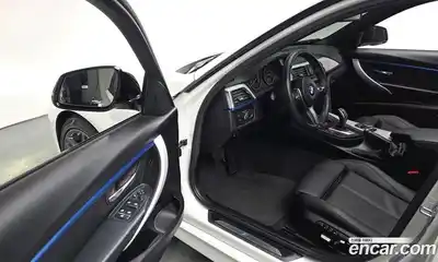 BMW 3-Series 2018 2.0 Автомат в Москве № 303462, миниатюра 6