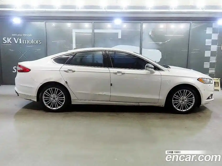 Ford Fusion 2013 2.0 Автомат в Москве № 304284, фото 3