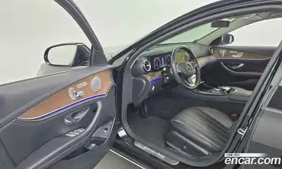 Mercedes-Benz E-Class, 2018