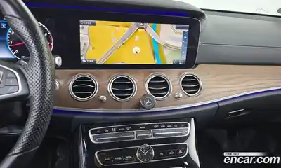Mercedes-Benz E-Class 2018 2.0 Автомат в Москве № 307648, миниатюра 12