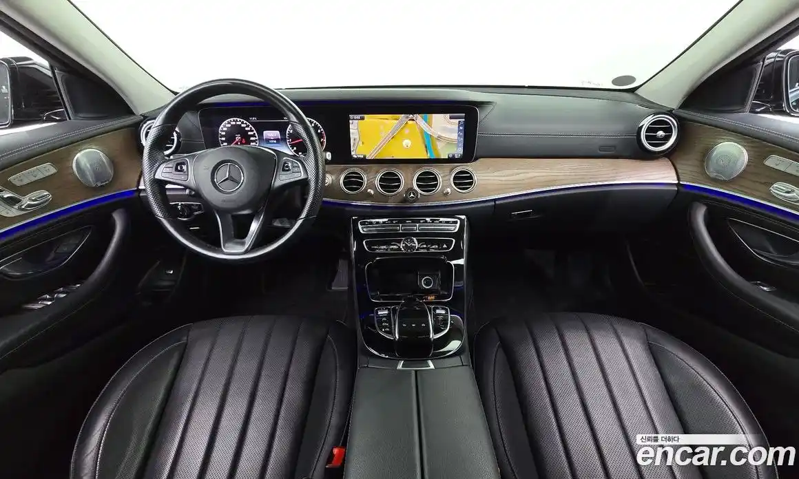 Mercedes-Benz E-Class 2018 2.0 Автомат в Москве № 307648, фото 14