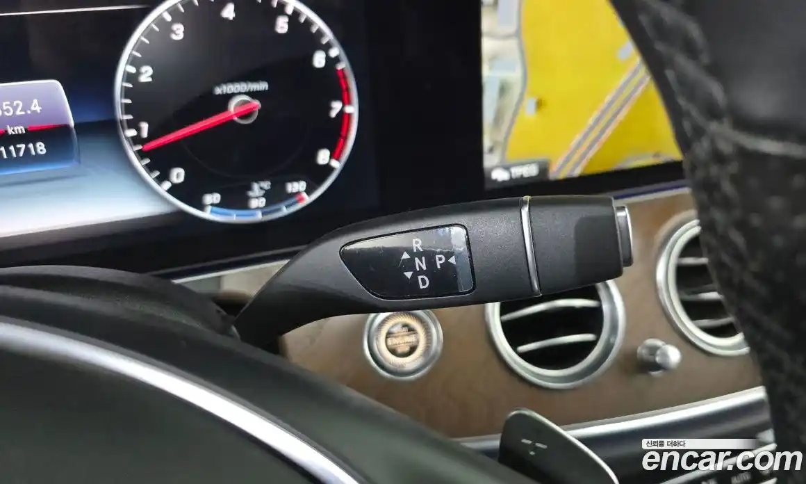 Mercedes-Benz E-Class 2018 2.0 Автомат в Москве № 307648, фото 18