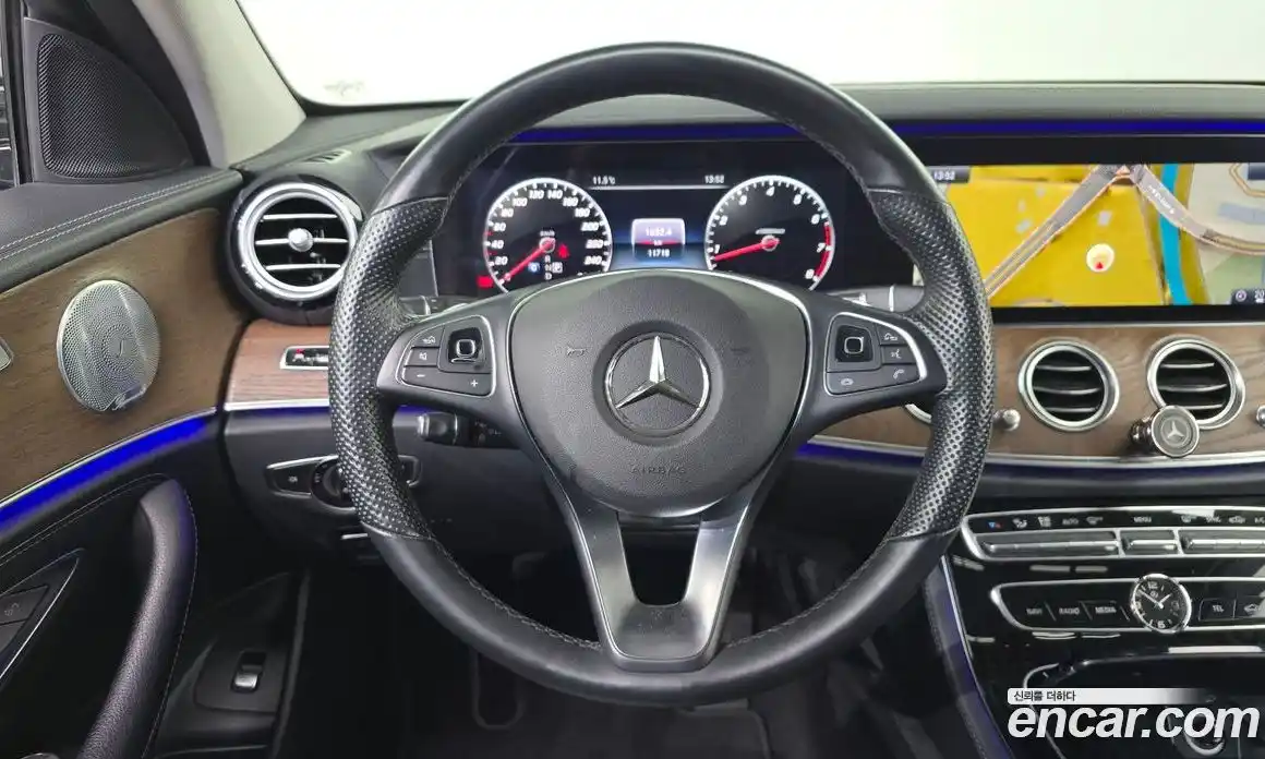 Mercedes-Benz E-Class 2018 2.0 Автомат в Москве № 307648, фото 19