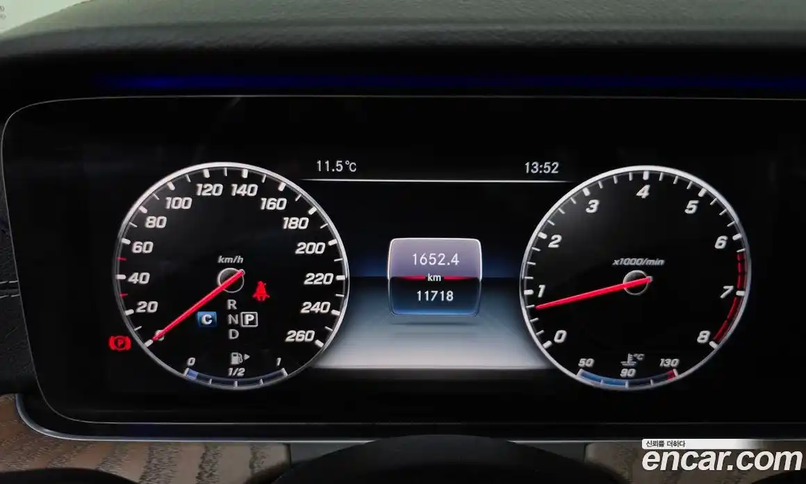 Mercedes-Benz E-Class 2018 2.0 Автомат в Москве № 307648, фото 10