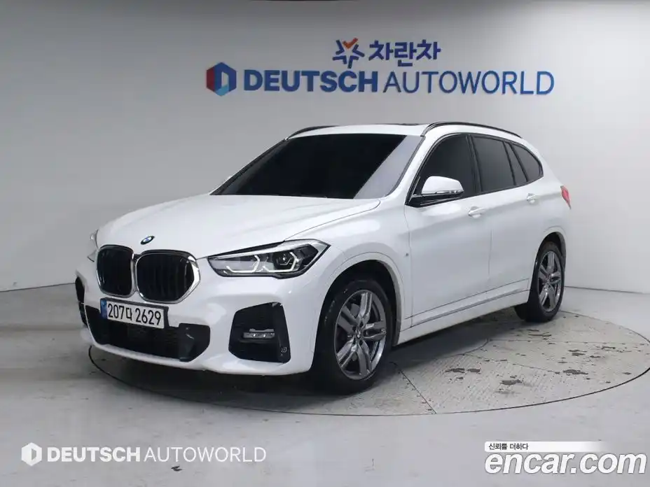 BMW X1 2022 2.0 Автомат в Москве № 319028, фото 1