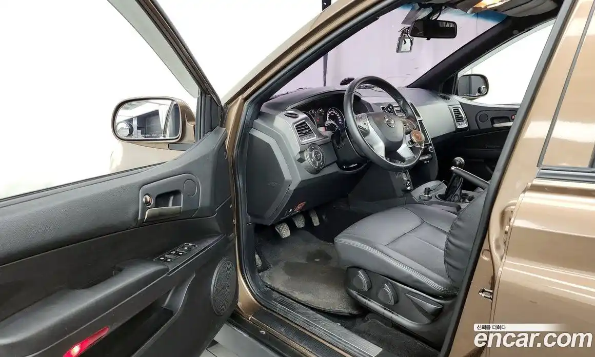 SsangYong Korando 2017 2.2 Механическая в Москве № 32026, фото 14