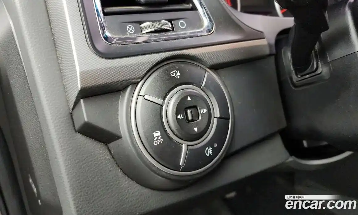 SsangYong Korando 2017 2.2 Механическая в Москве № 32026, фото 20