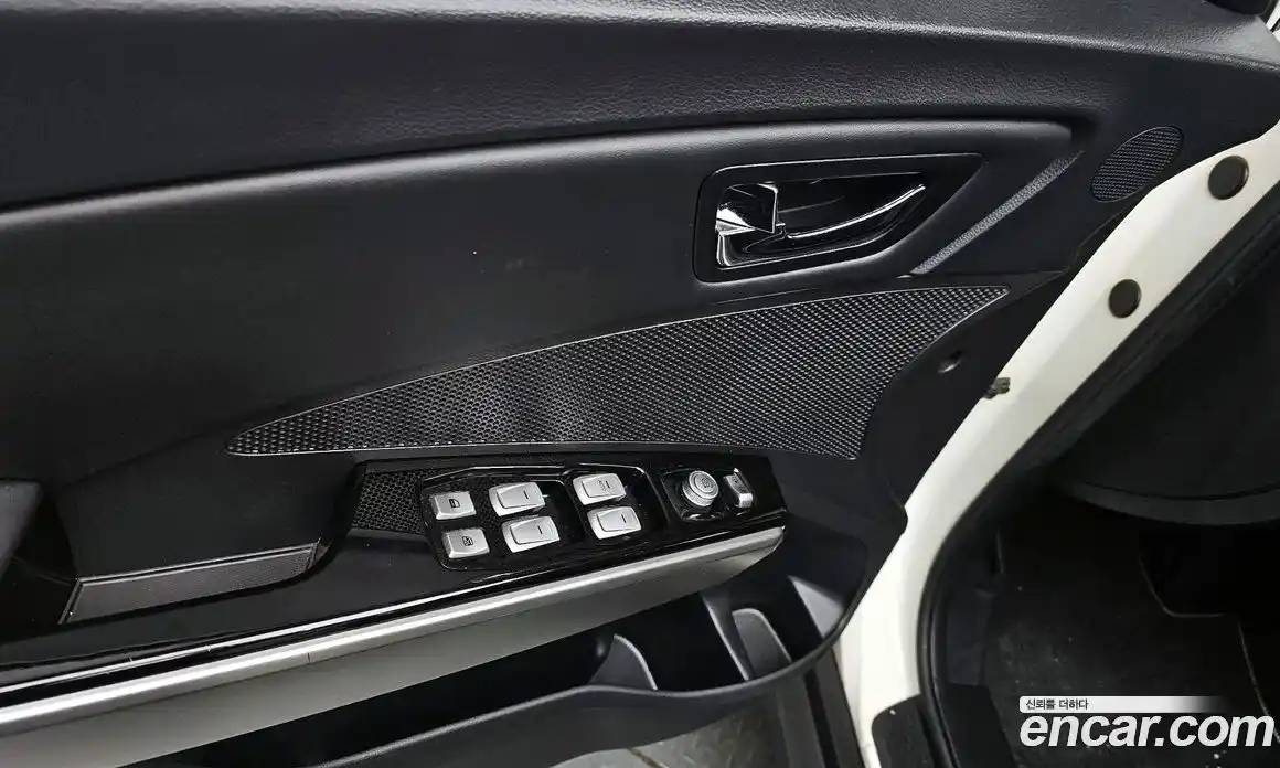 SsangYong TIBOLI 2016 1.6 Автомат в Москве № 32070, фото 18