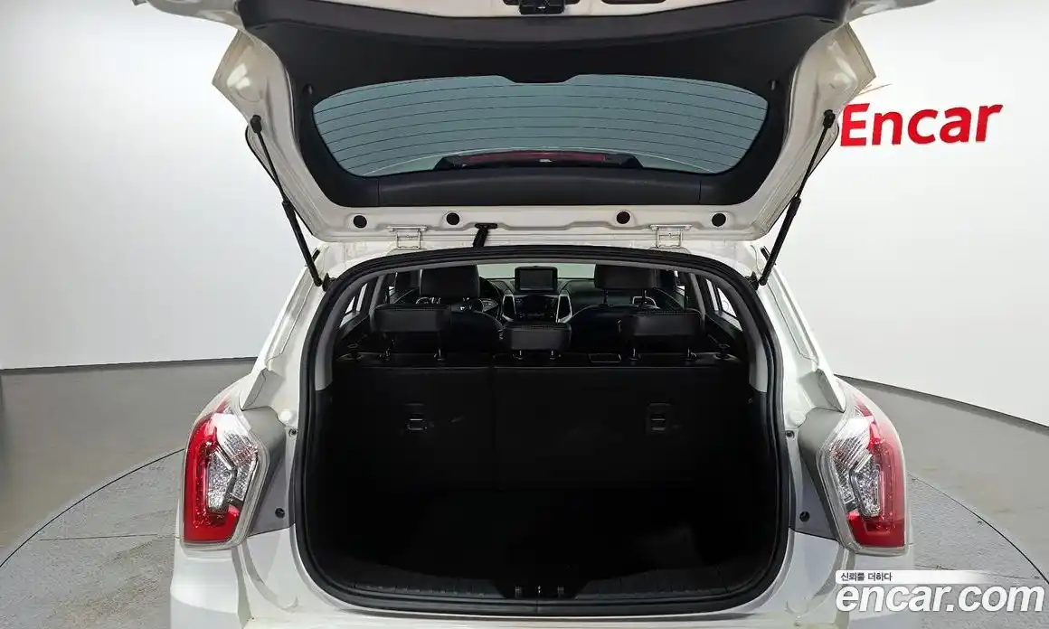 SsangYong TIBOLI 2016 1.6 Автомат в Москве № 32070, фото 8