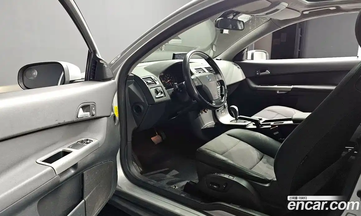 Volvo C30 2008 2.4 Автомат в Москве № 326074, фото 8