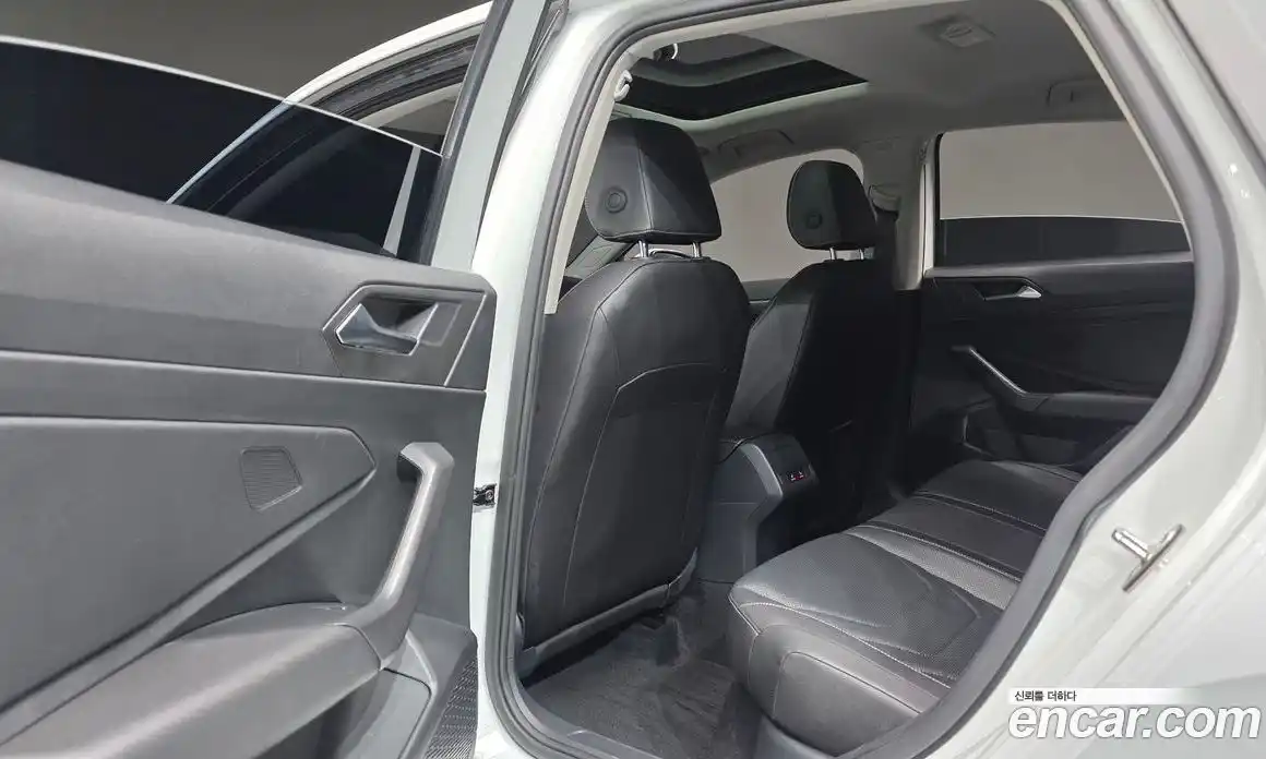 Volkswagen Jetta 2021 1.4 Автомат в Москве № 329847, фото 18