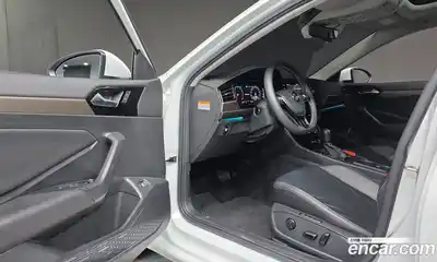 Volkswagen Jetta 2021 1.4 Автомат в Москве № 329847, миниатюра 2