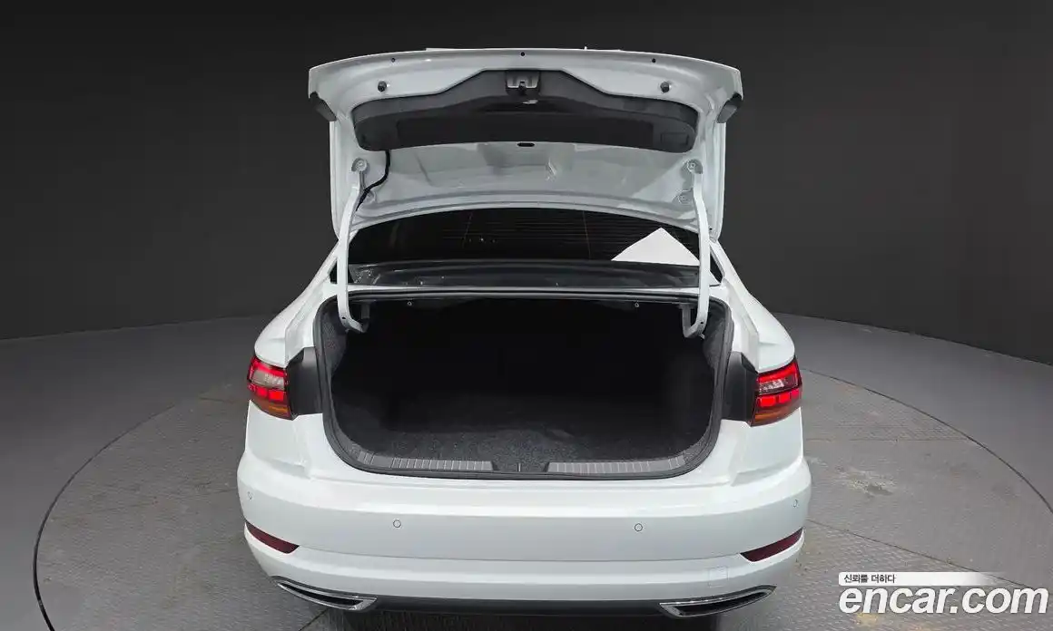 Volkswagen Jetta 2021 1.4 Автомат в Москве № 329847, фото 4