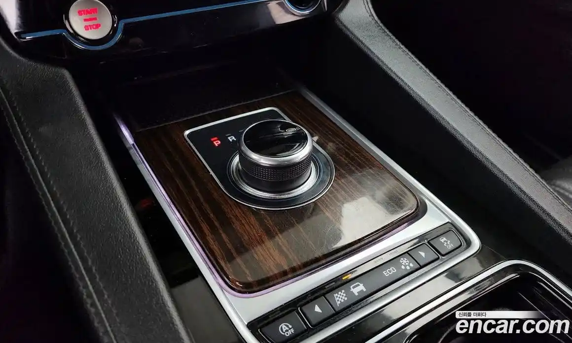 Jaguar F-Pace 2018 2.0 Автомат в Москве № 335810, фото 12