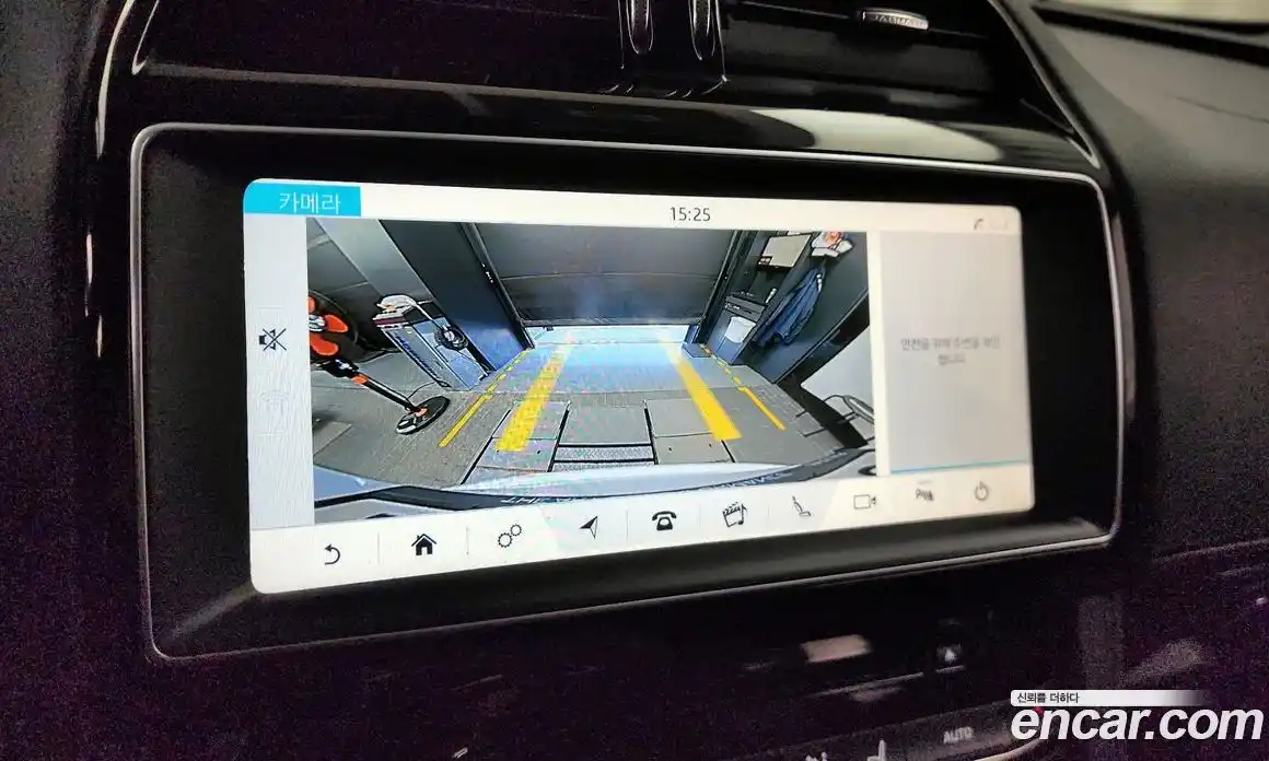 Jaguar F-Pace 2018 2.0 Автомат в Москве № 335810, фото 18