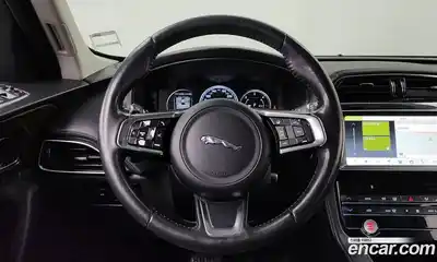 Jaguar F-Pace 2018 2.0 Автомат в Москве № 335810, миниатюра 3