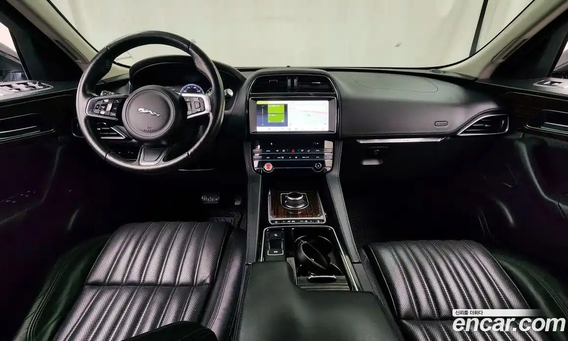 Jaguar F-Pace 2018 2.0 Автомат в Москве № 335810, фото 10