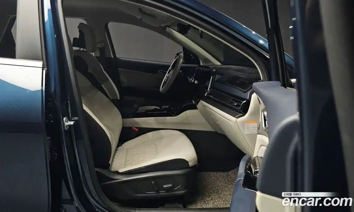 Kia Sportage 2023 1.6 Автомат в Москве № 336122, фото 18