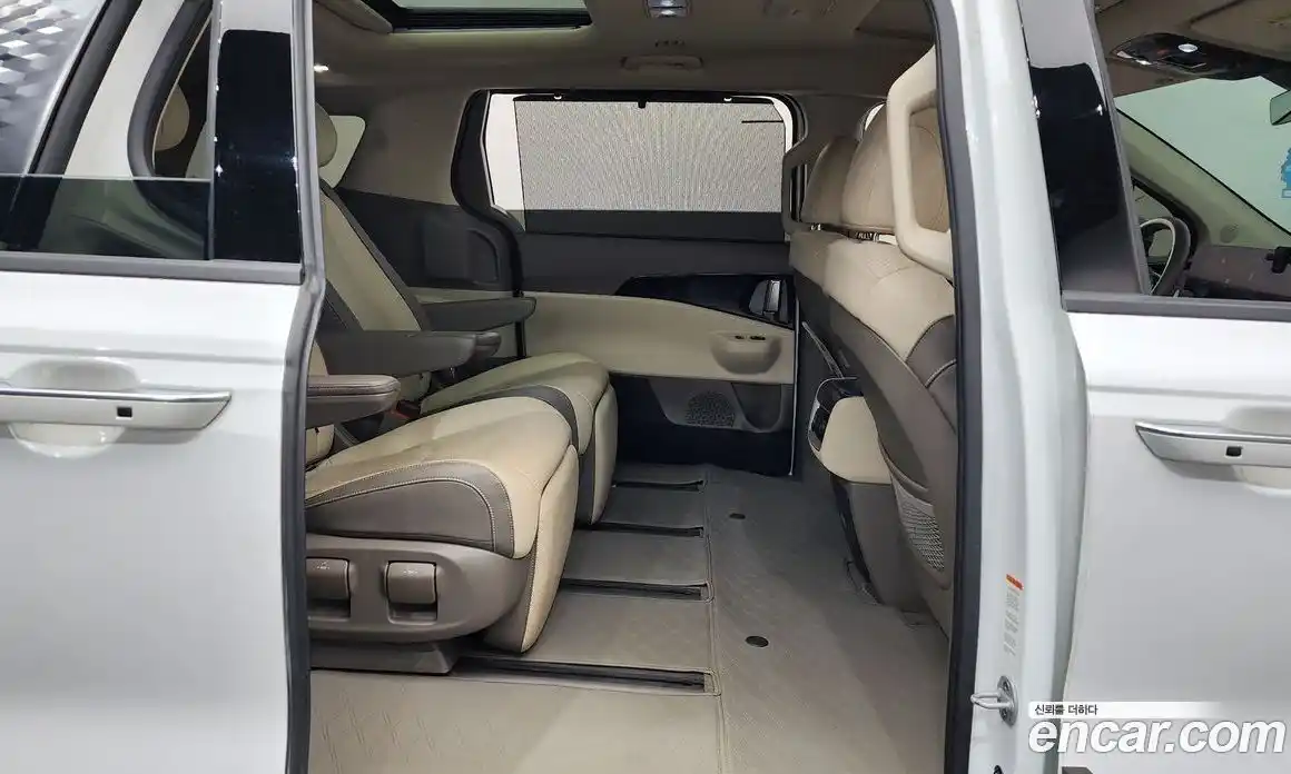 Kia Canival 2024 1.6 Автомат в Москве № 338674, фото 12