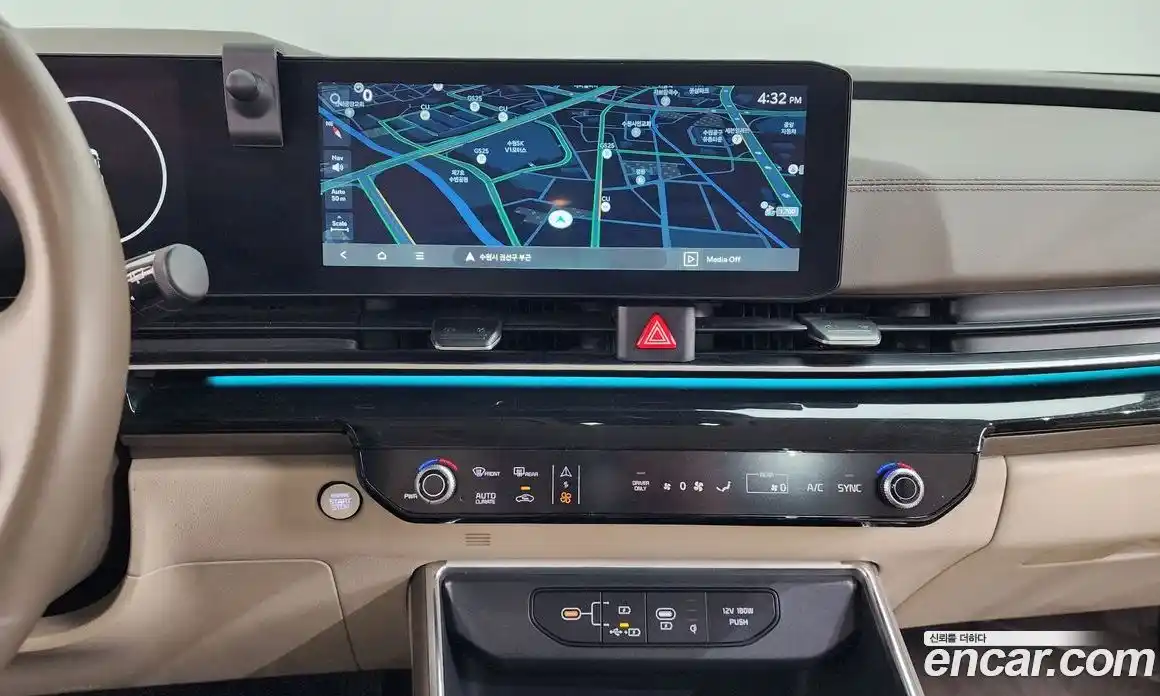 Kia Canival 2024 1.6 Автомат в Москве № 338674, фото 14