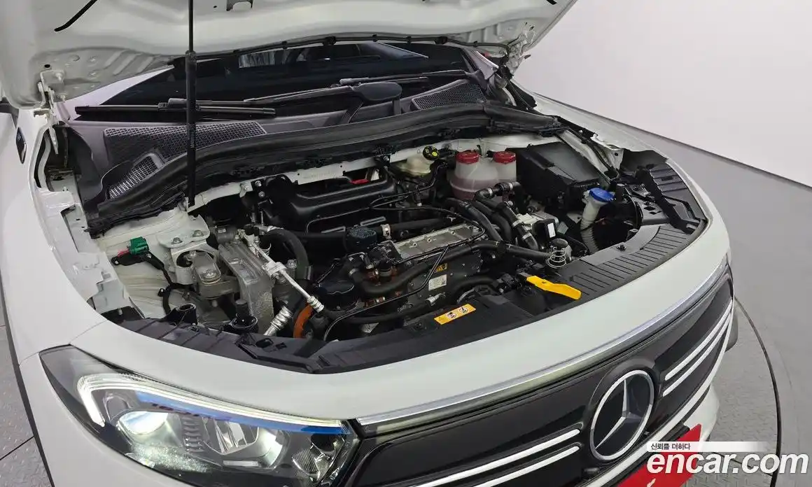 Mercedes-Benz EQA 2022 0.2 Автомат в Москве № 342872, фото 16