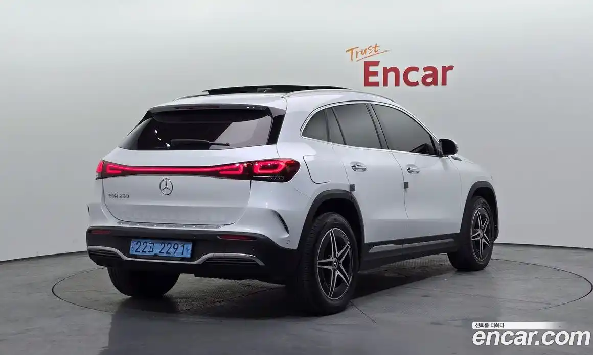 Mercedes-Benz EQA 2022 0.2 Автомат в Москве № 342872, фото 17