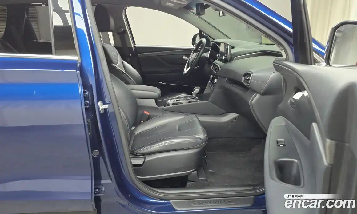 Hyundai Santa Fe 2019 2.0 Автомат в Москве № 357966, фото 11