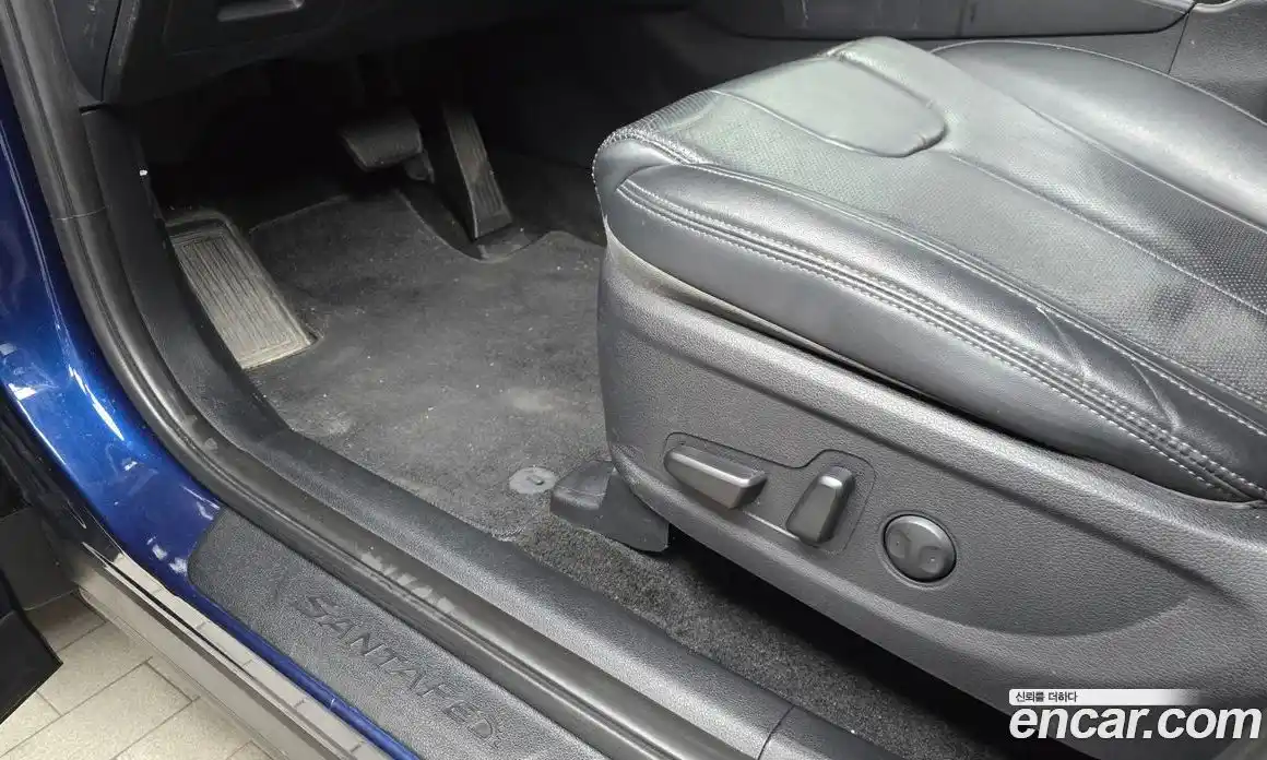 Hyundai Santa Fe 2019 2.0 Автомат в Москве № 357966, фото 17