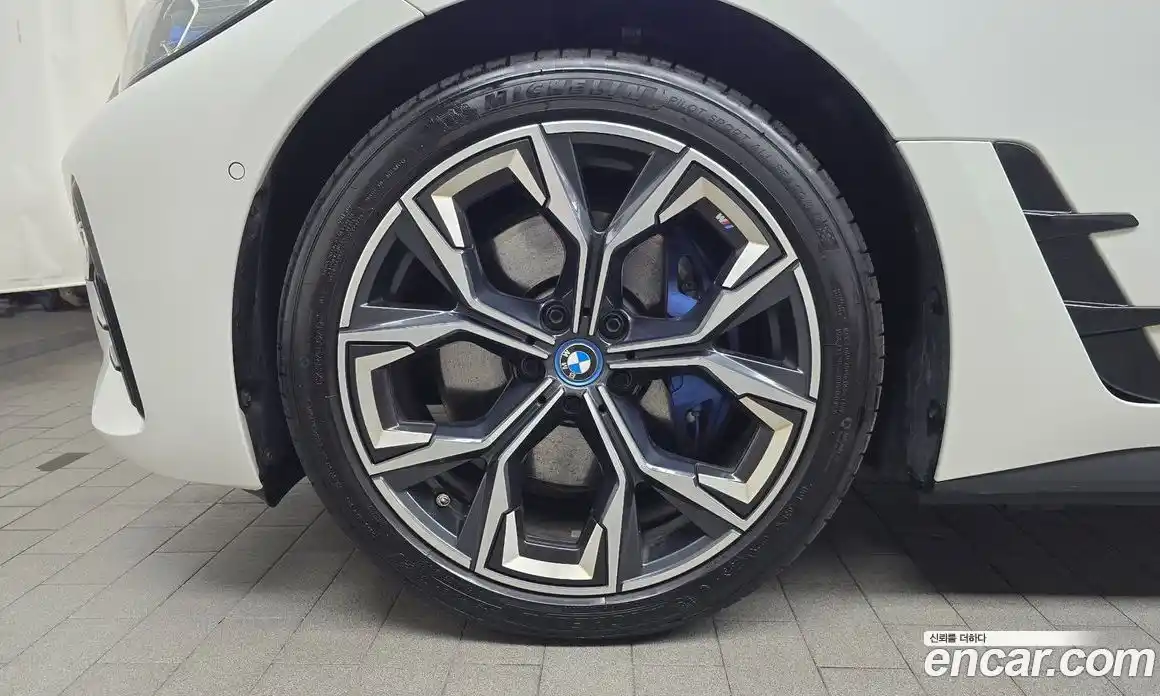 BMW i4 2023 0.2 Автомат в Москве № 367942, фото 5