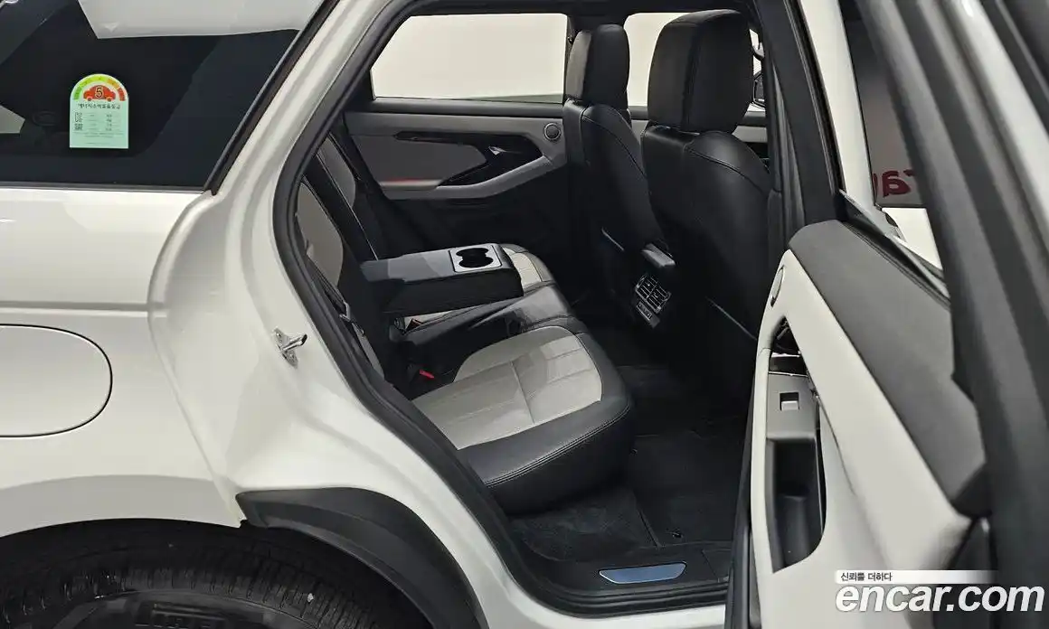 Land Rover Range-Rover Evoque 2026 2.0 Автомат в Москве № 374657, фото 12