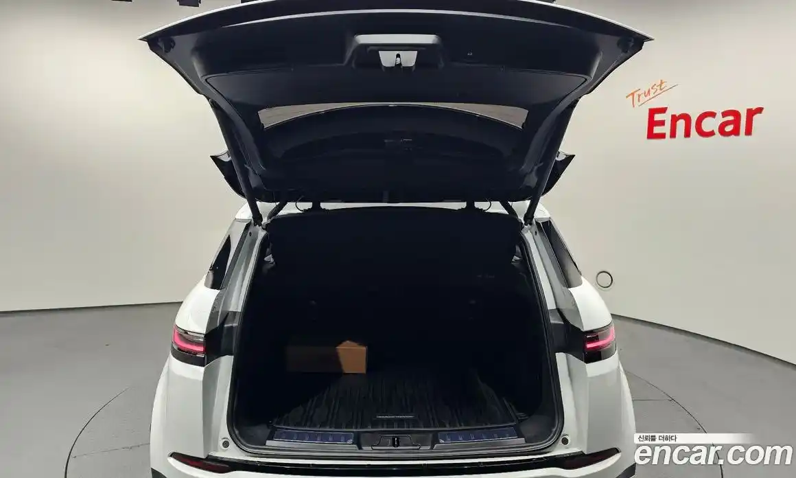 Land Rover Range-Rover Evoque 2026 2.0 Автомат в Москве № 374657, фото 20