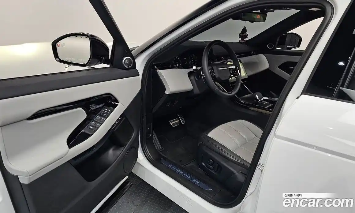 Land Rover Range-Rover Evoque 2026 2.0 Автомат в Москве № 374657, фото 10