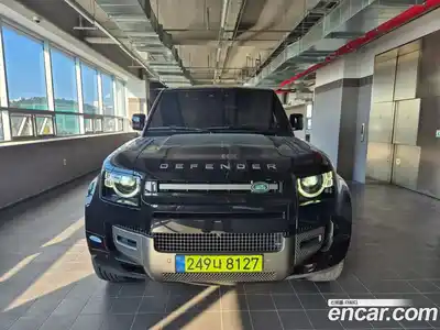 Land Rover Defender, 2025