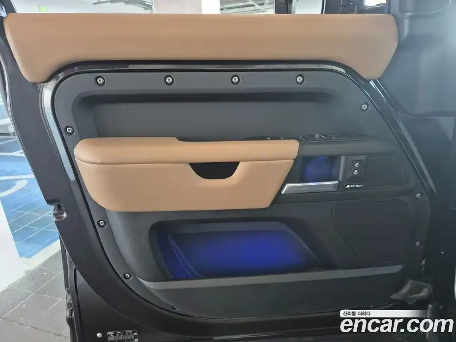 Land Rover Defender 2025 2.0 Автомат в Москве № 375126, фото 10