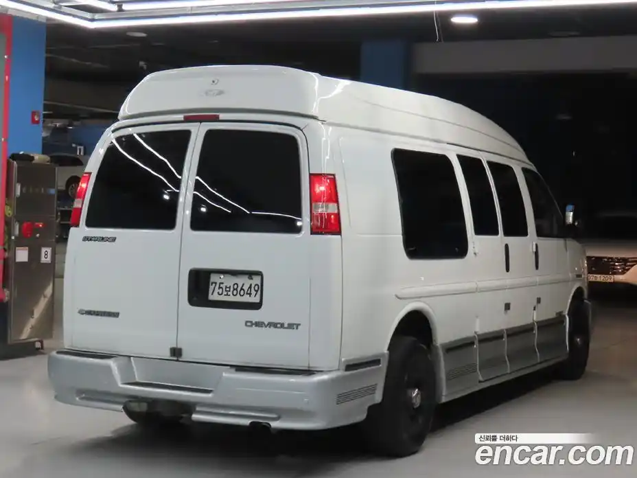Chevrolet Express Van 2004 6.0 Автомат в Москве № 379893, фото 4