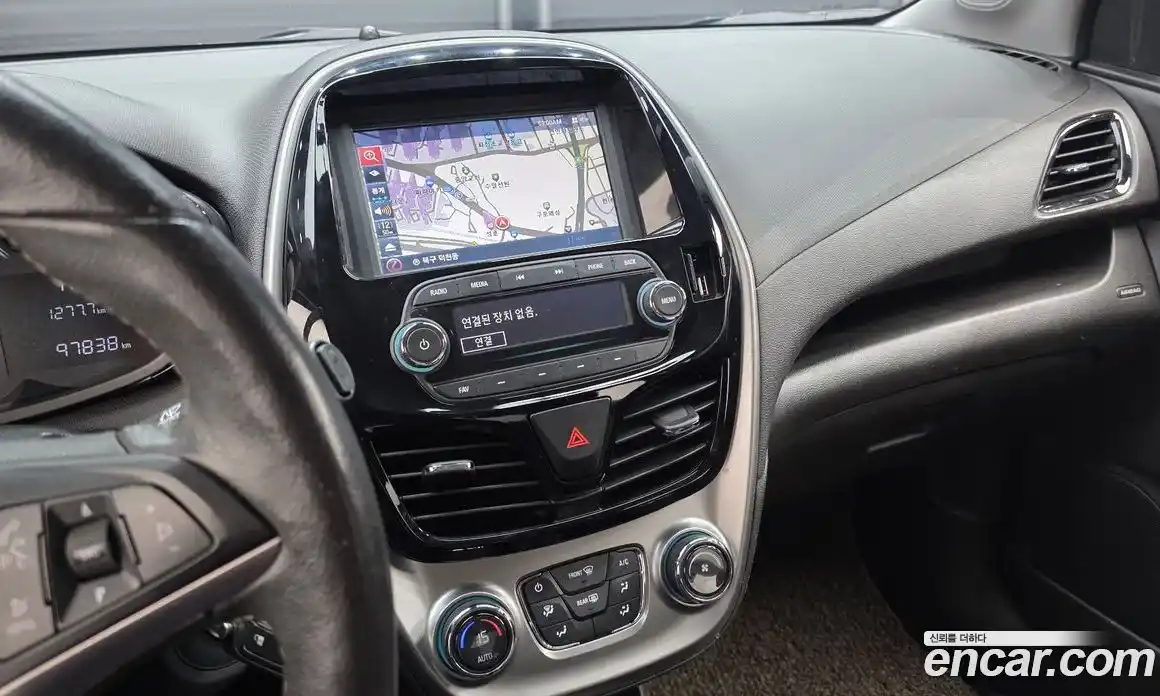 Chevrolet Spark 2017 1.0 Робот в Москве № 38607, фото 17