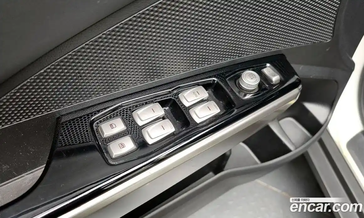 SsangYong TIBOLI 2019 1.6 Автомат в Москве № 388457, фото 18