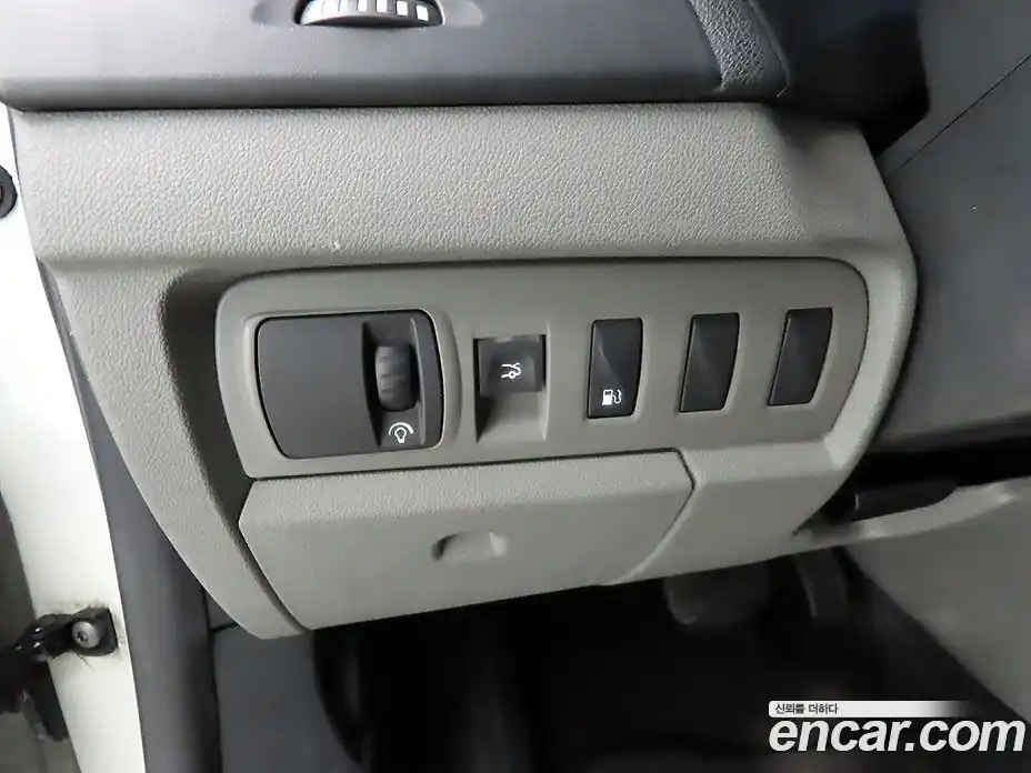 Renault SM3 2010 1.6 Автомат в Москве № 395510, фото 15